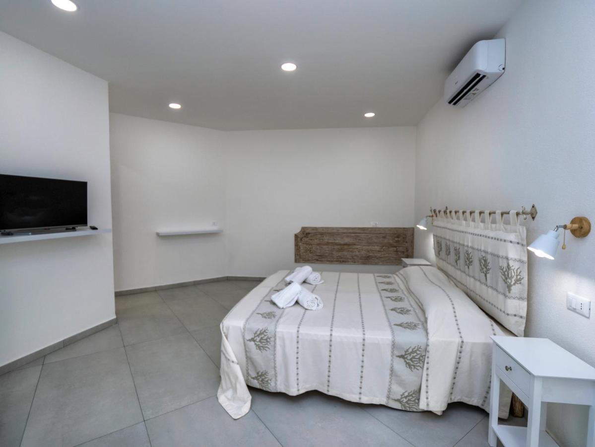 Aldo Moro Rooms Ольбия Экстерьер фото