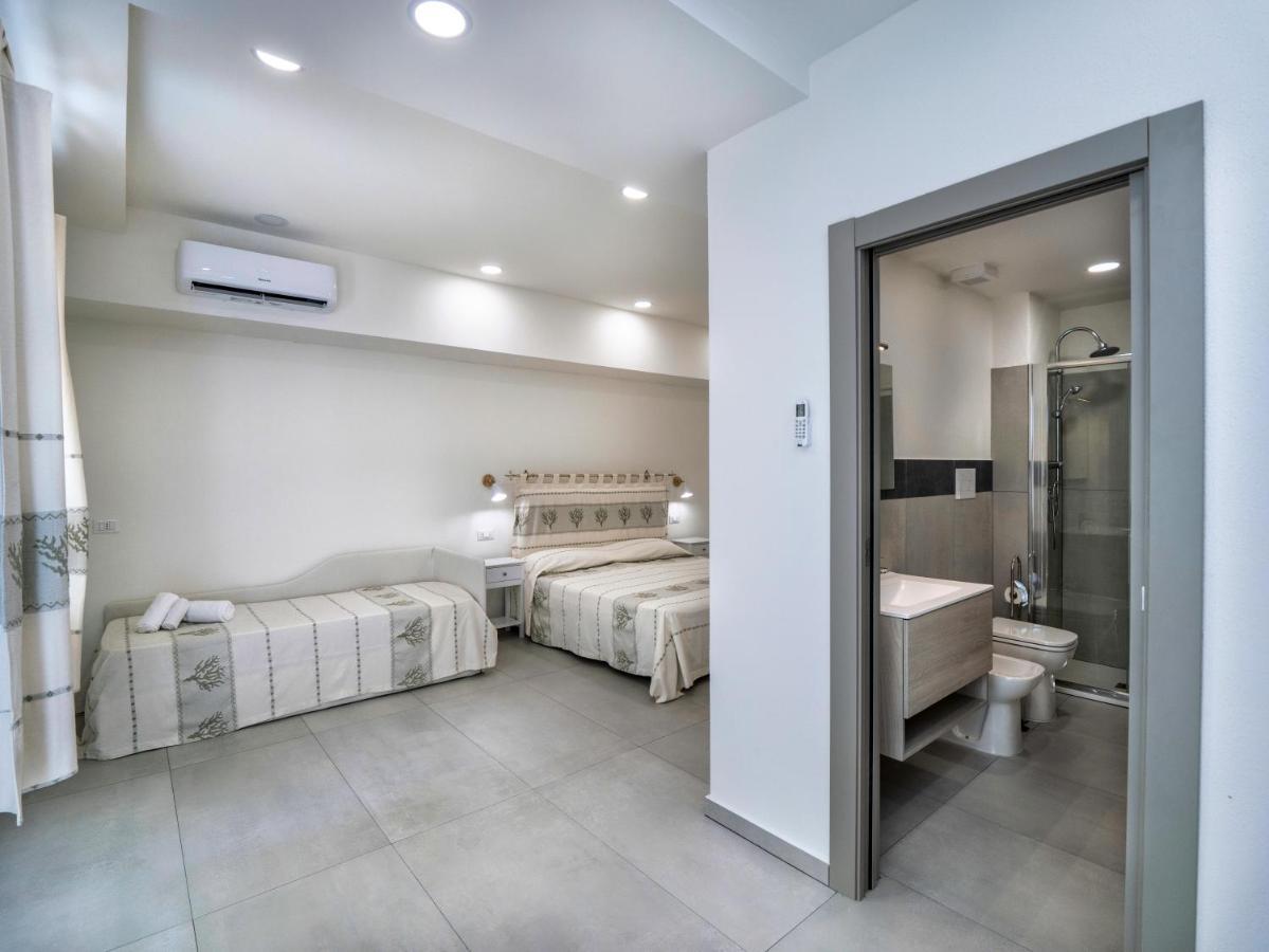 Aldo Moro Rooms Ольбия Экстерьер фото