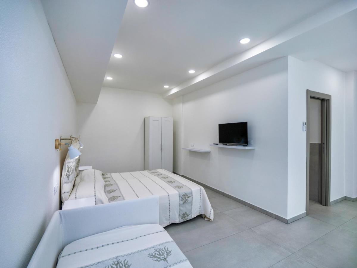 Aldo Moro Rooms Ольбия Экстерьер фото