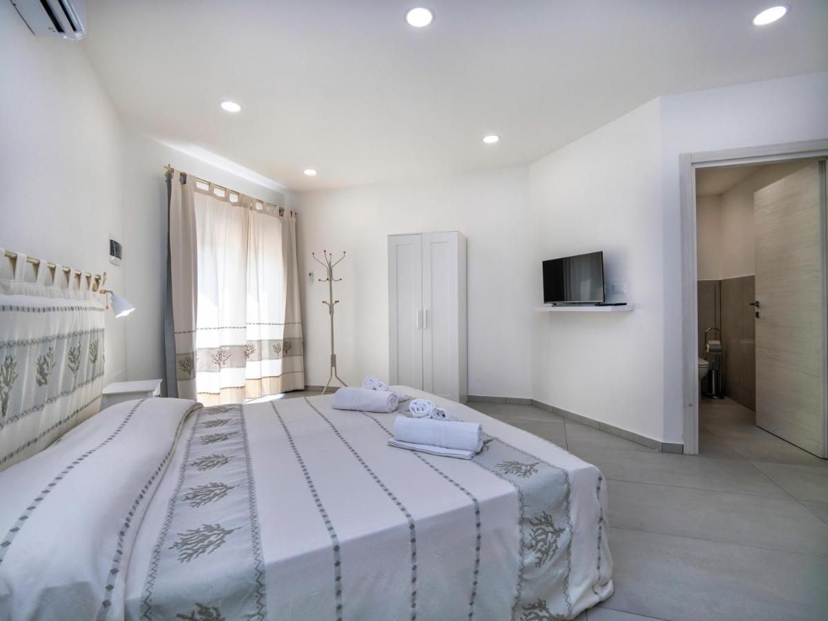 Aldo Moro Rooms Ольбия Экстерьер фото